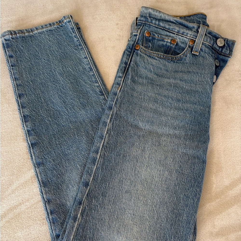 Levi's new wedgie straight Light Blue Denim Jeans